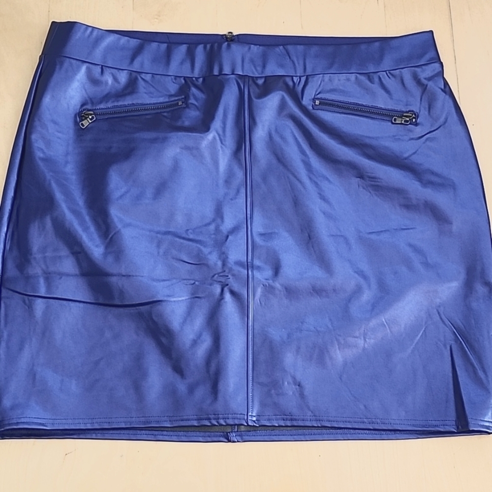 Torrid 3x electric blue mini pleather pencil skirt